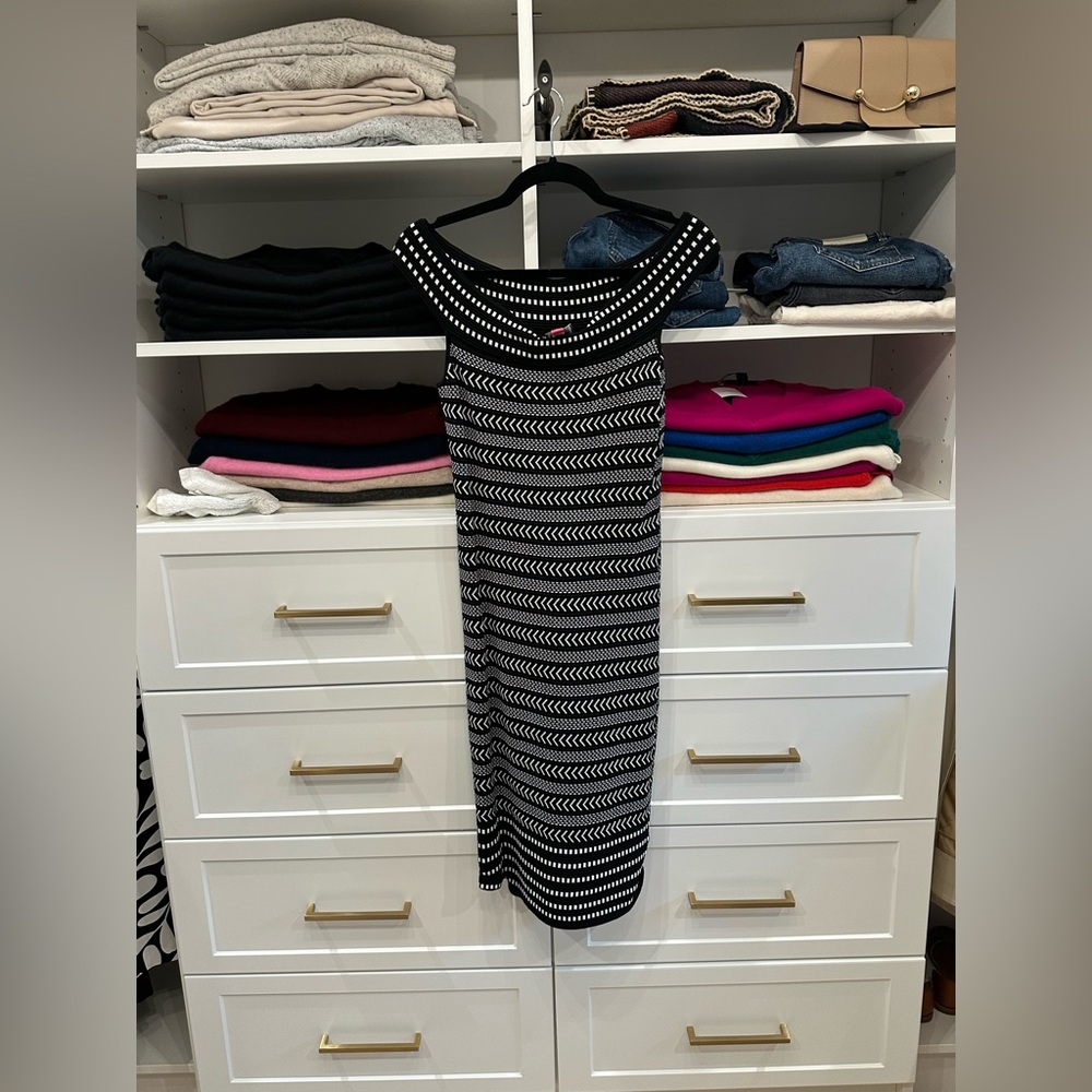 Vince Camuto knit dress SIZE M